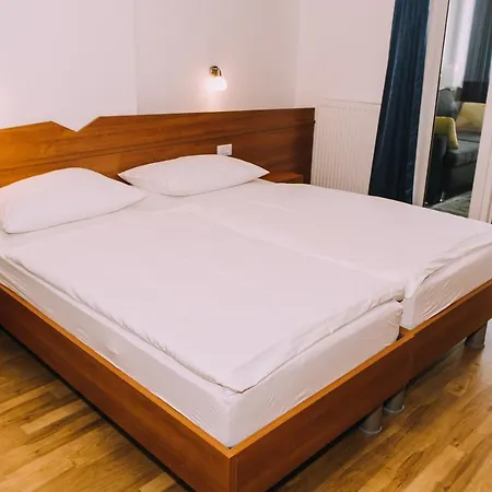 ホテル Bellevue 3*